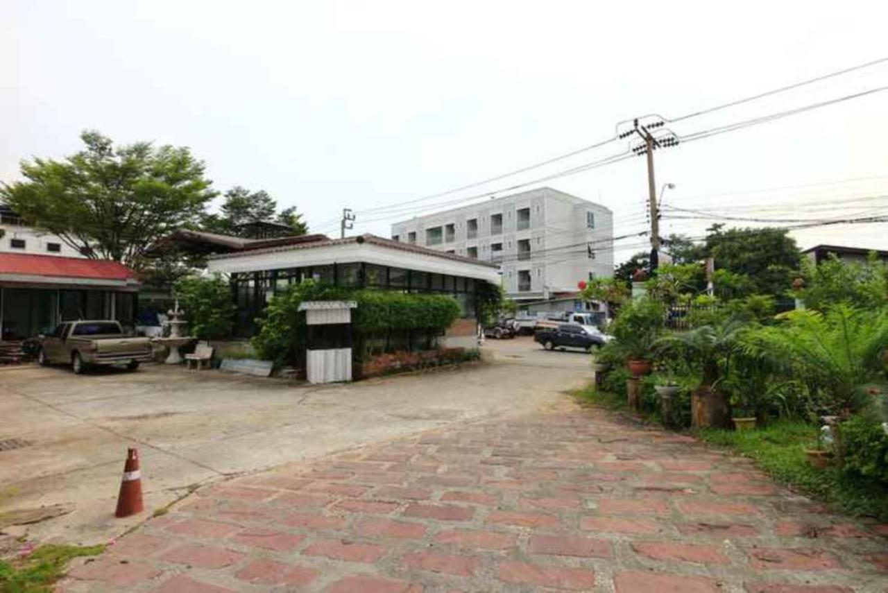 Platinum Place Banguecoque Exterior foto